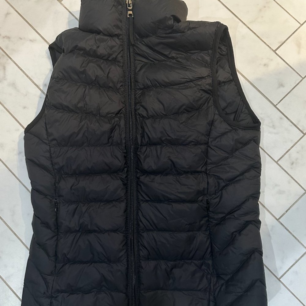 Mixed Variety of AQUA vests and winter jackets. Sizes from small-medium.